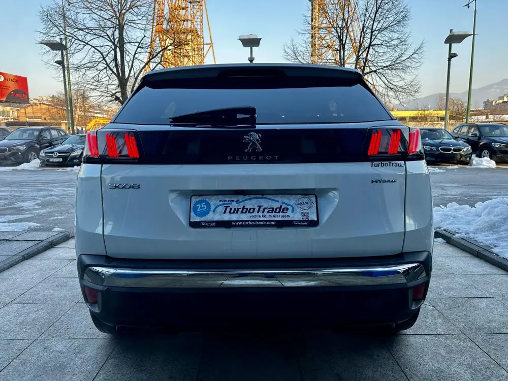 PEUGEOT 3008 1.6 PLUG-IN HYBRID ALLURE PACK - 7