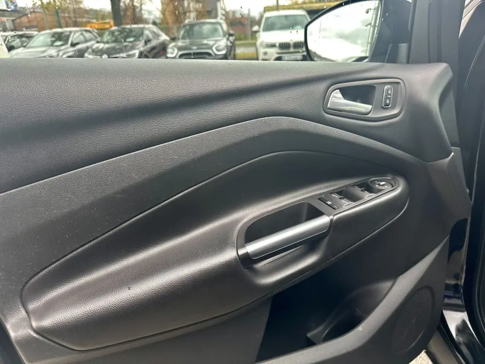 FORD KUGA 2.0TDCi 4WD AUT - 9