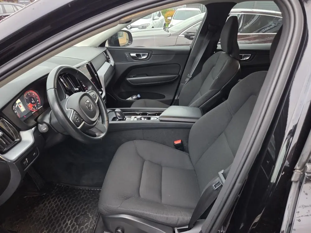 Volvo XC60 B4 AWD - 10