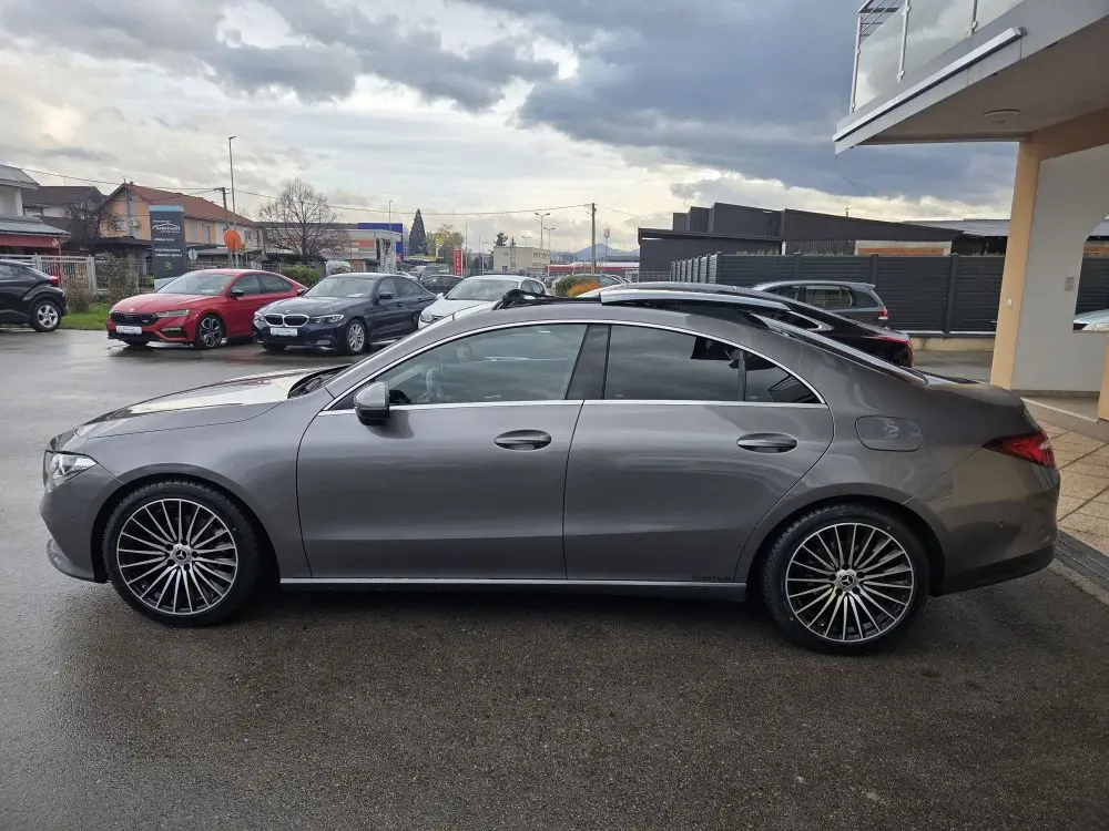 Mercedes-Benz CLA 180D Coupe Executive - 4