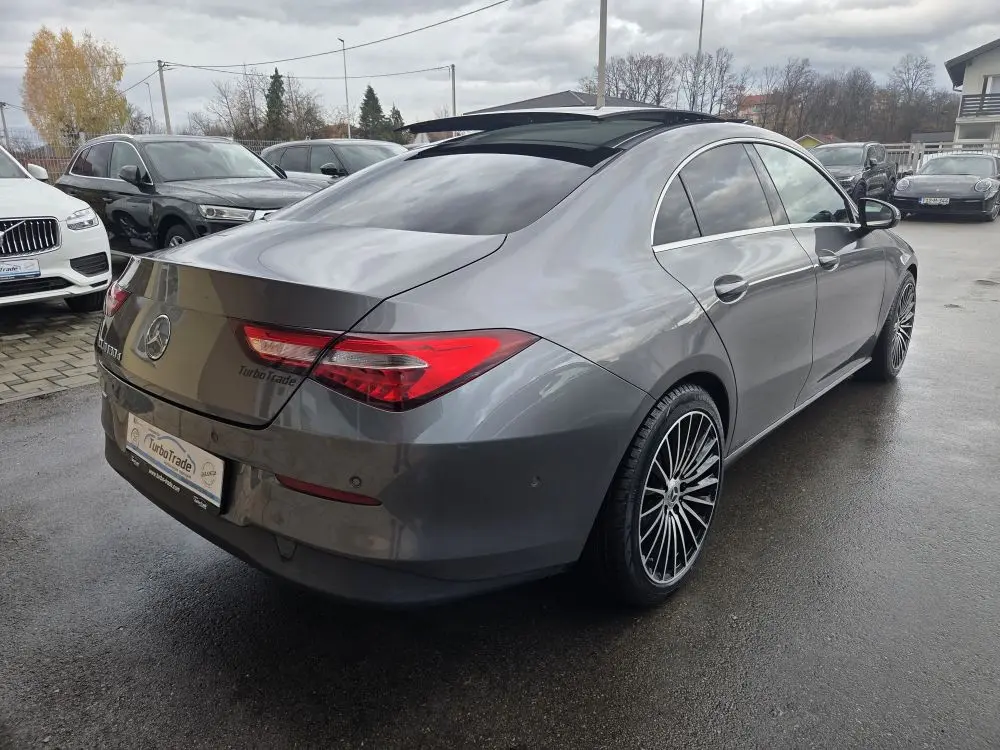 Mercedes-Benz CLA 180D Coupe Executive - 8