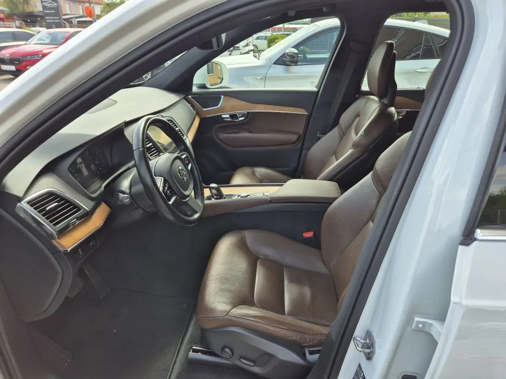 Volvo XC90 B5 AWD Momentum 7 PL - 10