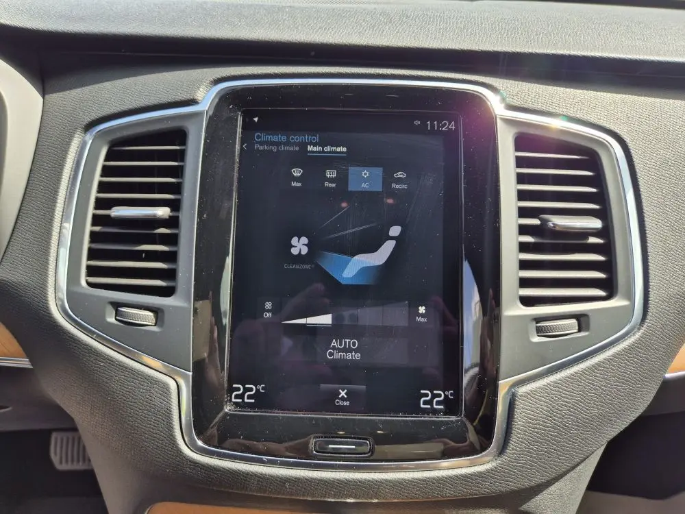 Volvo XC90 B5 AWD Momentum 7 PL - 16