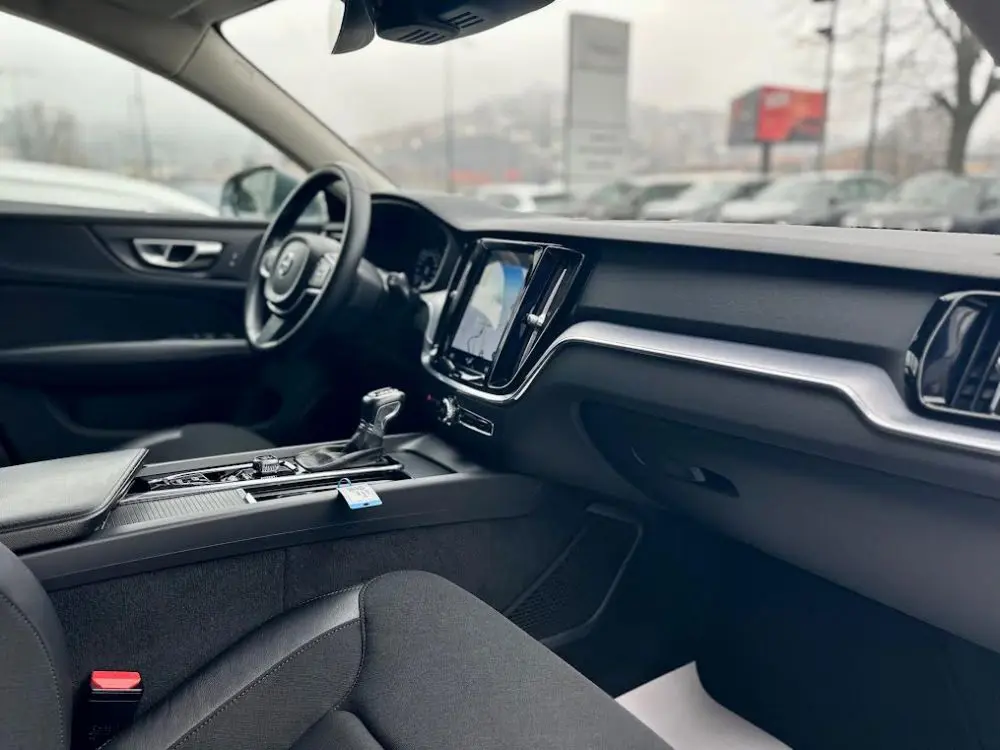VOLVO V60 D3 - 17