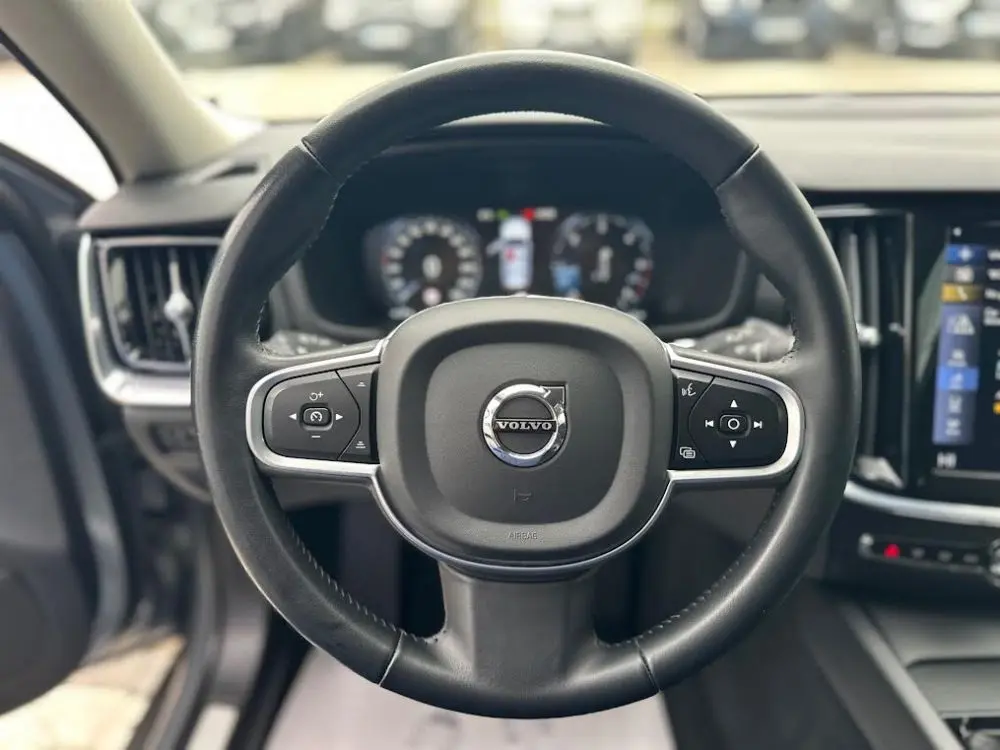 VOLVO V60 D3 - 12