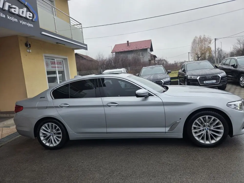 BMW 530 E DRIVE PERFORMANCE - 5