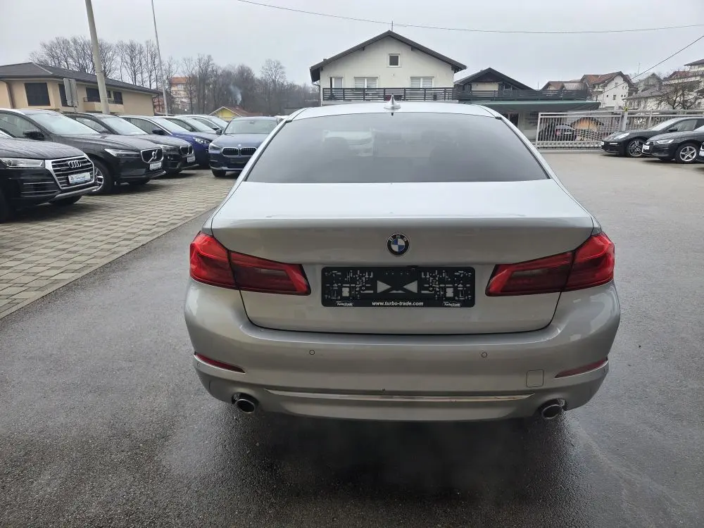 BMW 530 E DRIVE PERFORMANCE - 7