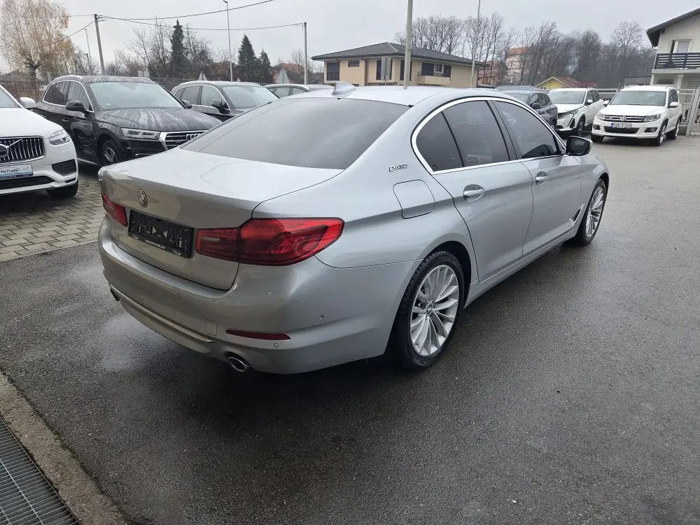 BMW 530 E DRIVE PERFORMANCE - 8