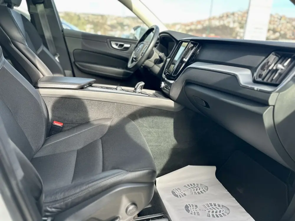 VOLVO XC60 T8 4WD PLUG IN - 17
