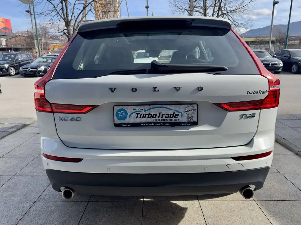 VOLVO XC60 T8 4WD PLUG IN - 5