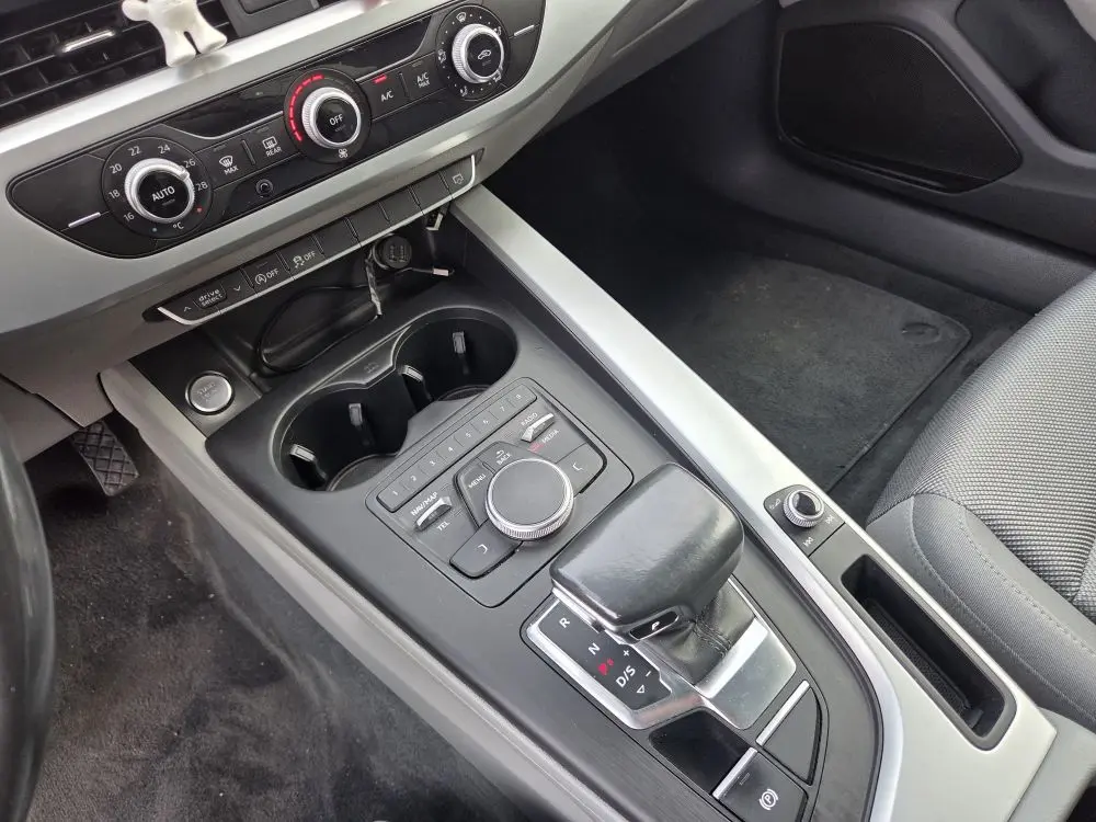 Audi A4 2.0 TDI S-tronic - 14