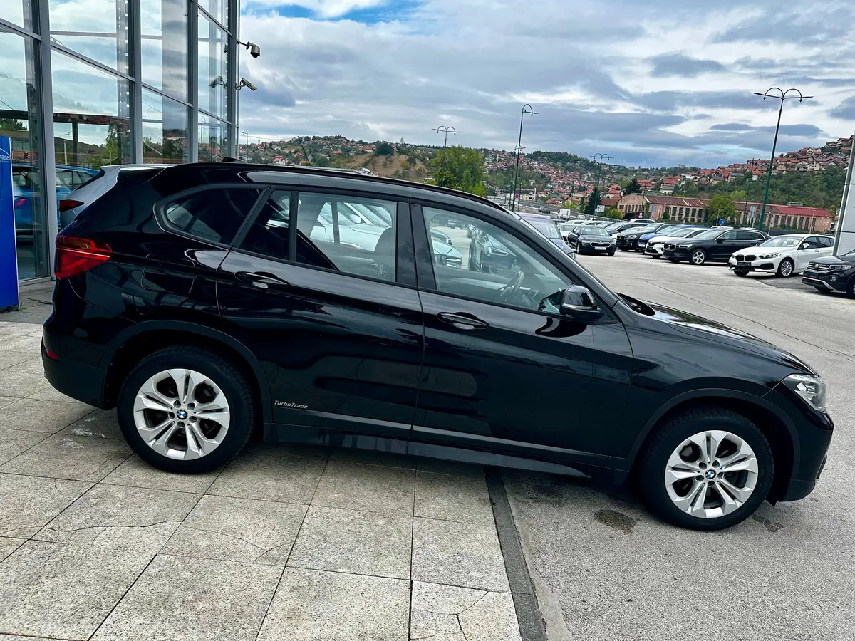 BMW X1 18D X-DRIVE AUT - 7