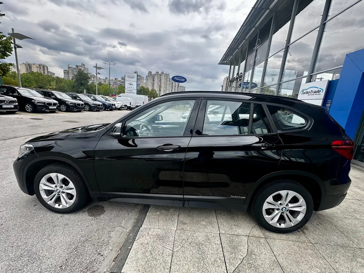 BMW X1 18D X-DRIVE AUT - 8