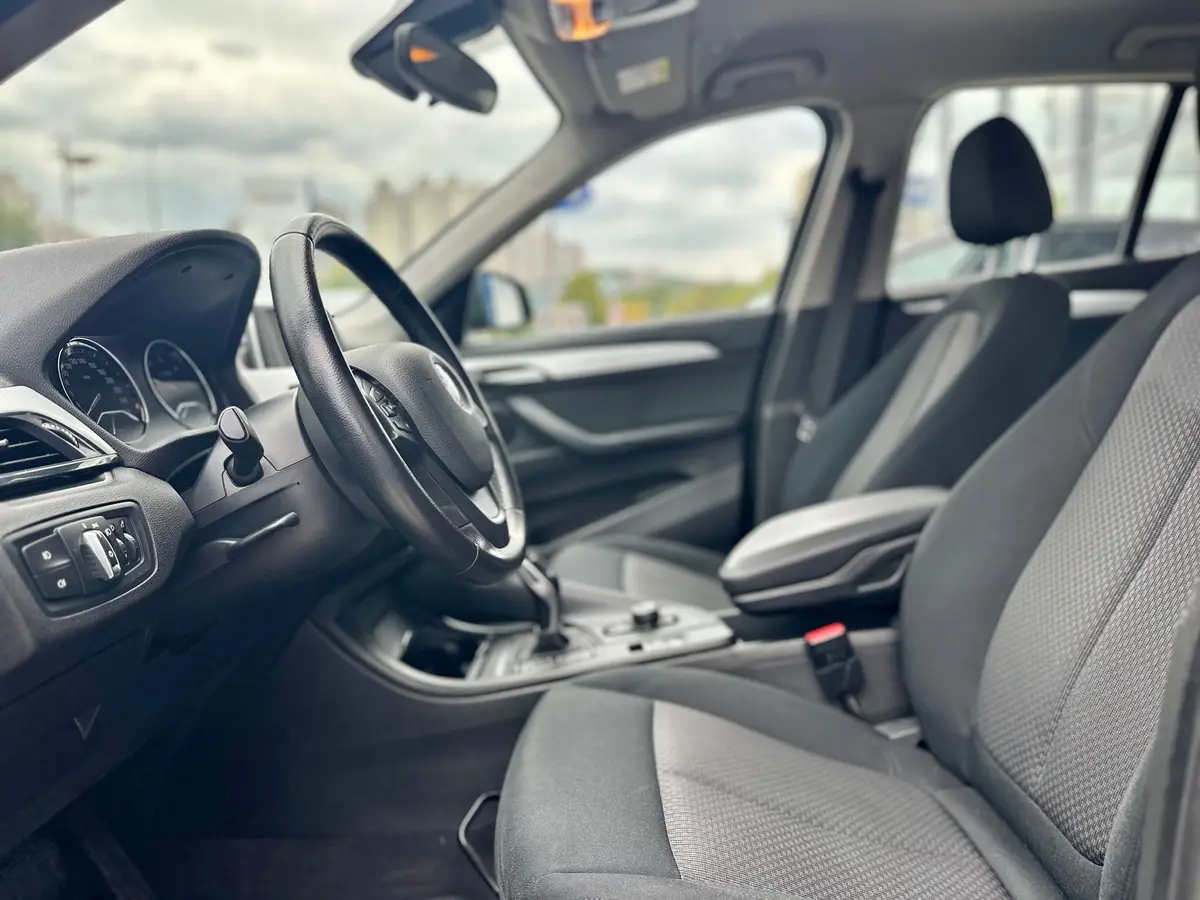BMW X1 18D X-DRIVE AUT - 10