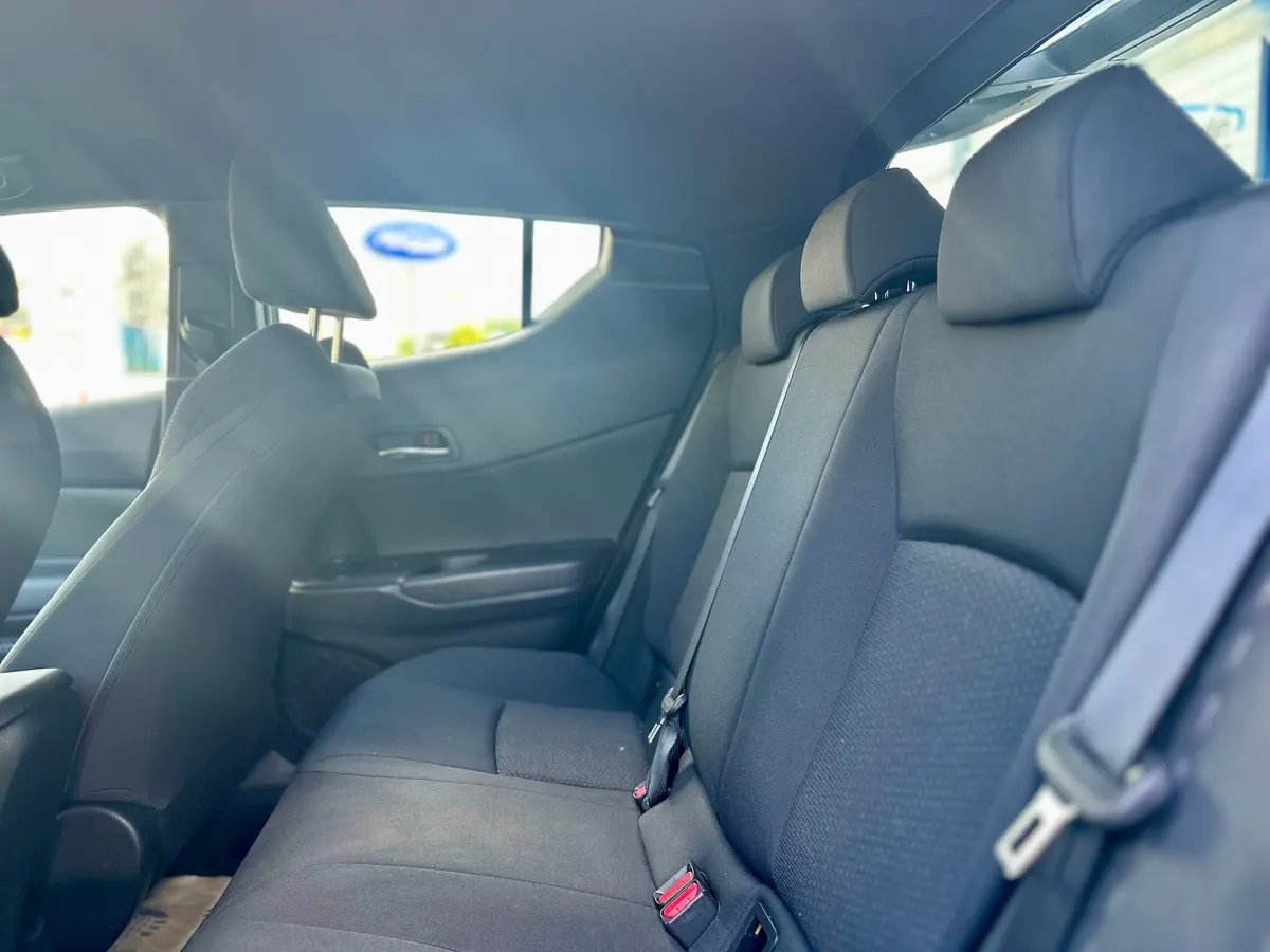 TOYOTA C-HR 1.8 E-CVT BUSINESS HYBRID - 17