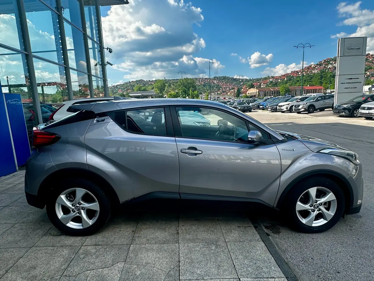 TOYOTA C-HR 1.8 E-CVT BUSINESS HYBRID - 4