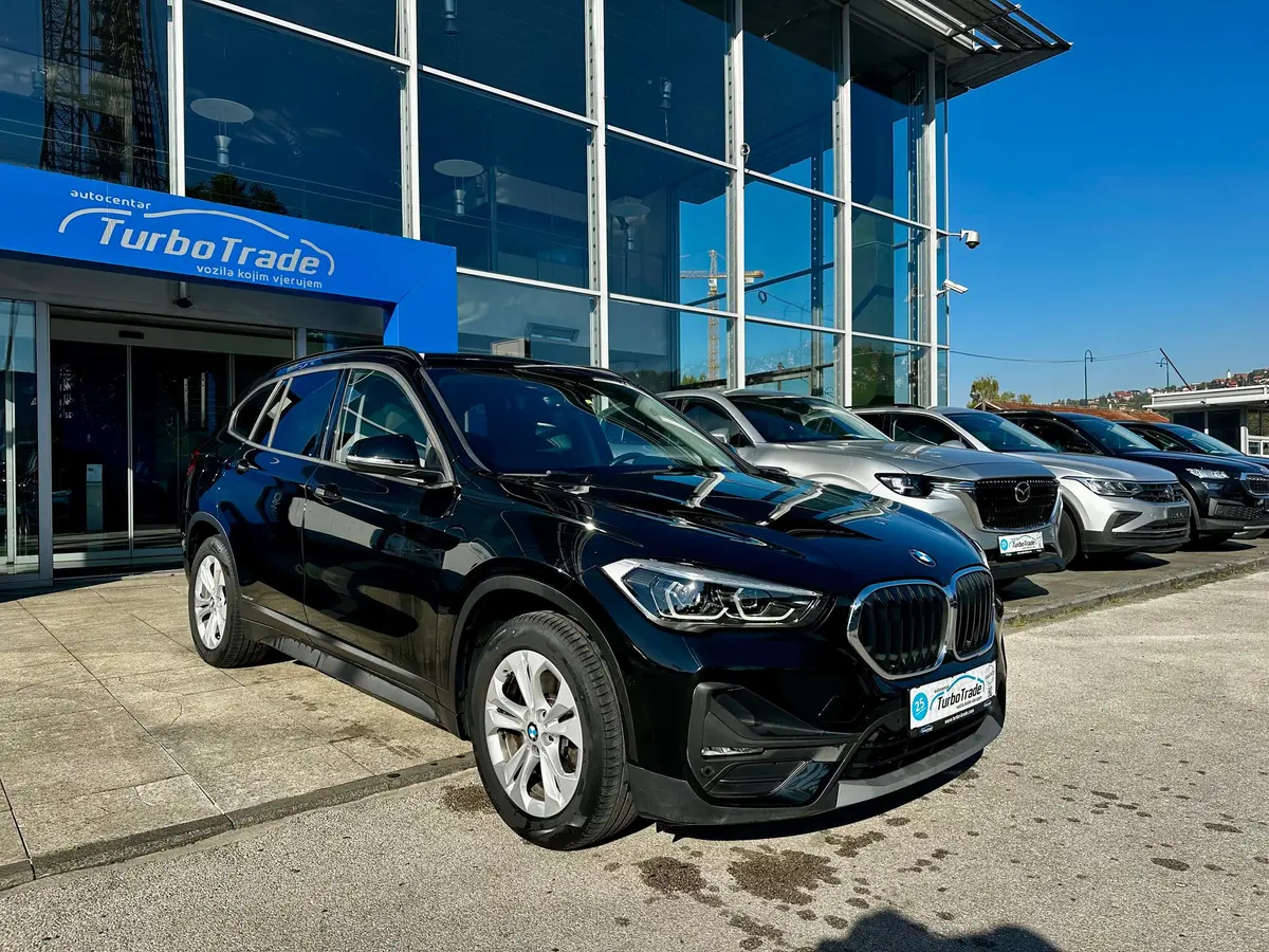 BMW X1 X-DRIVE 25E BUSINESS 54km dometa.