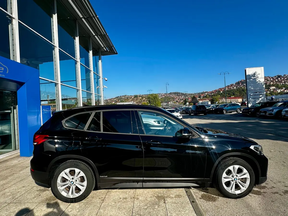 BMW X1 X-DRIVE 25E BUSINESS 54km dometa. - 4