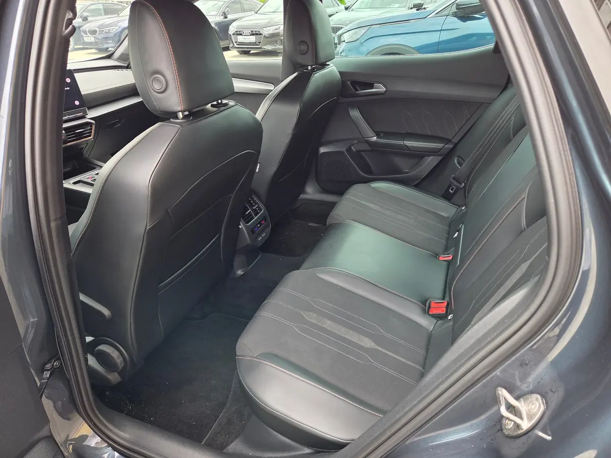 Cupra Formentor 1.4 e-HYBRID - 11