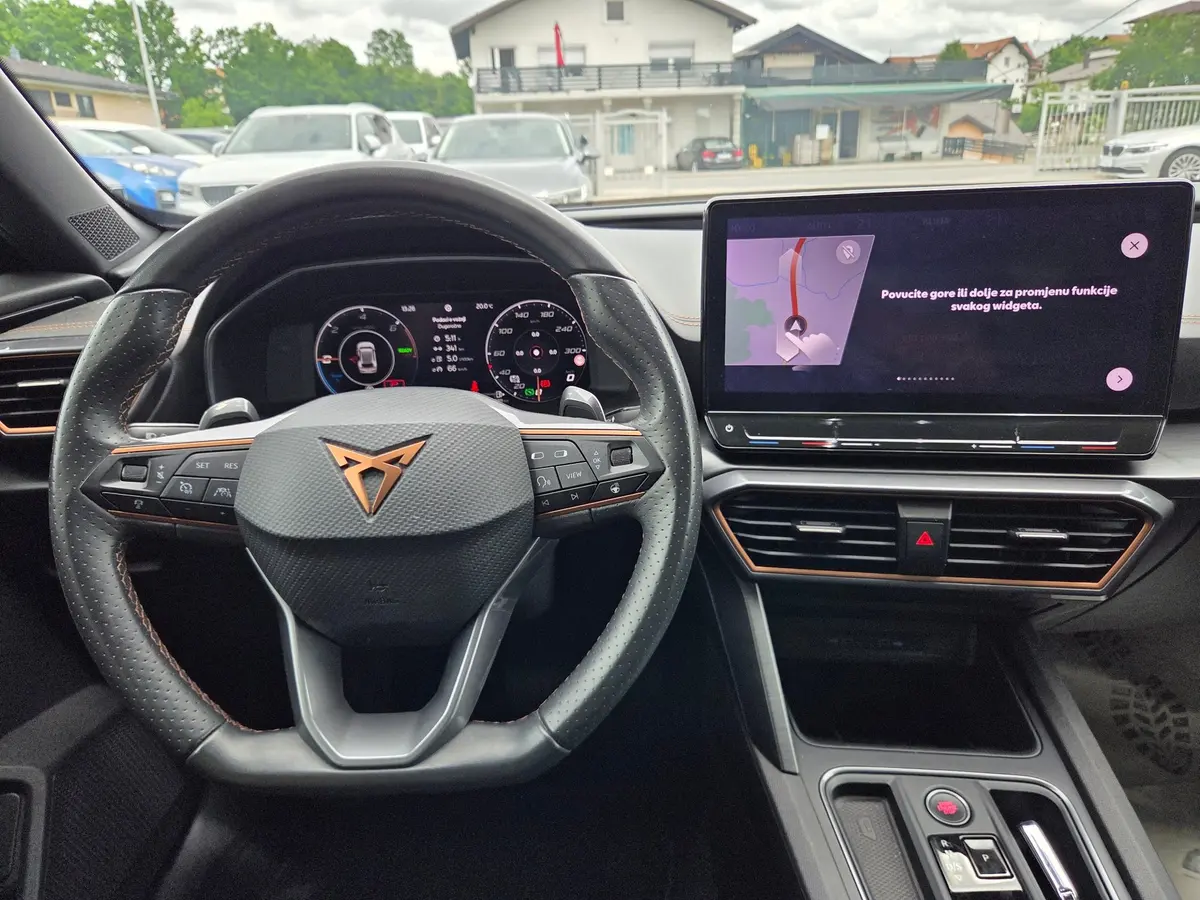 Cupra Formentor 1.4 e-HYBRID - 14