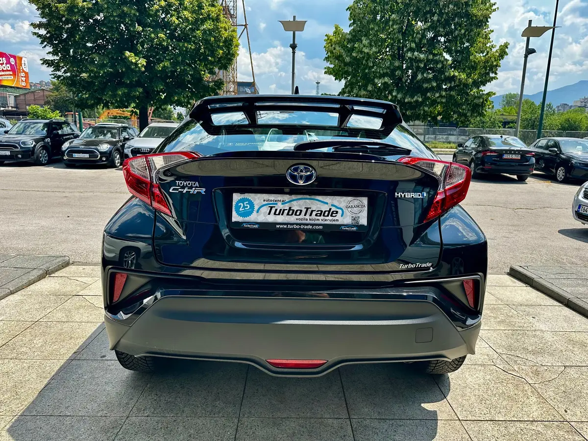 TOYOTA C-HR 1.8 E-CVT BUSINESS HYBRID - 7