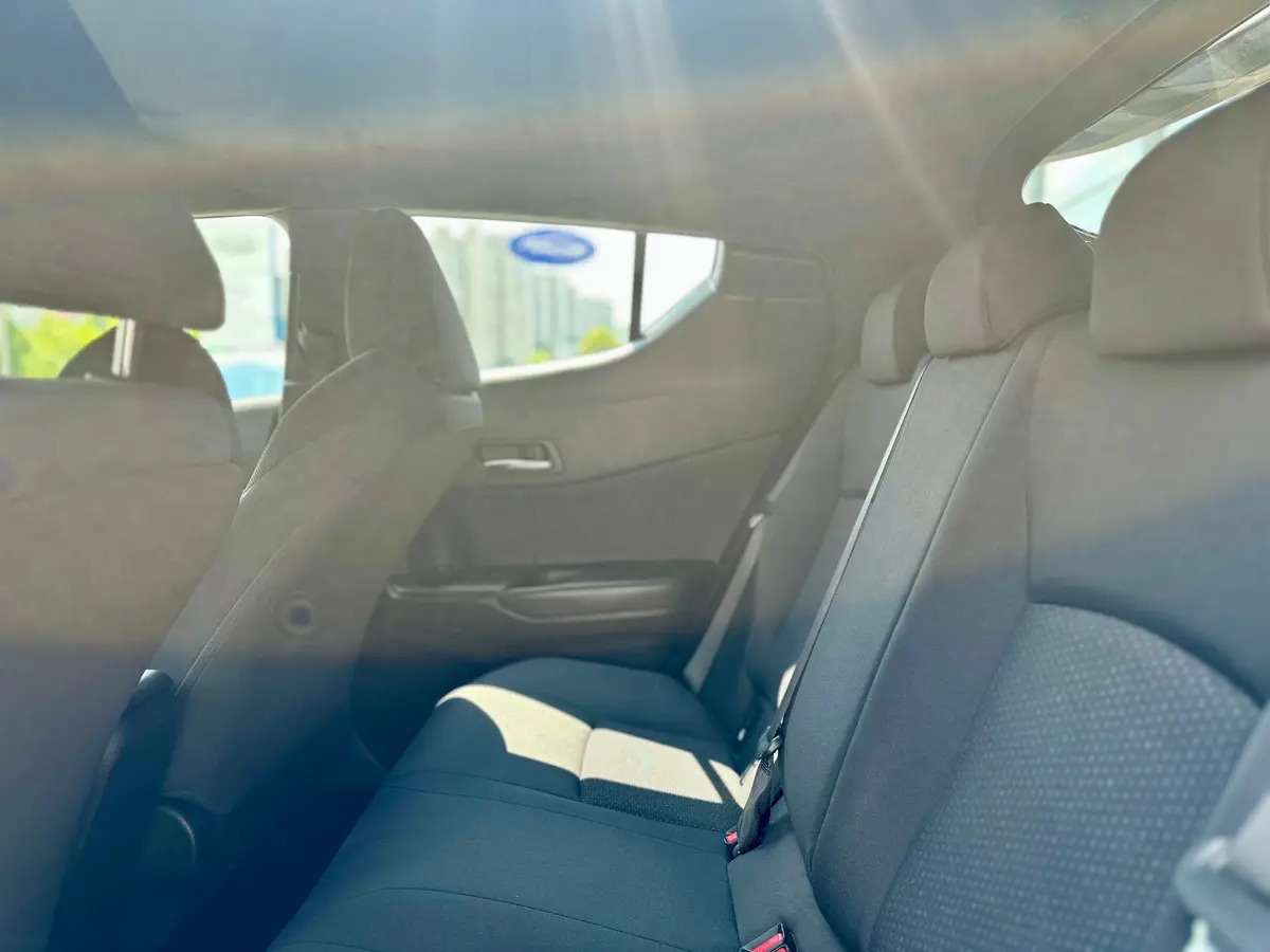 TOYOTA C-HR 1.8 E-CVT BUSINESS HYBRID - 17