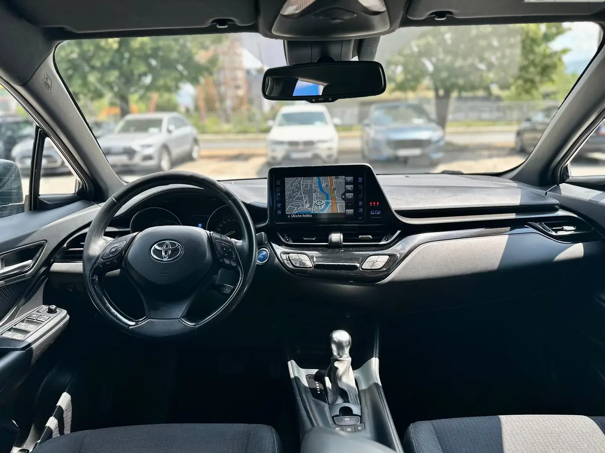 TOYOTA C-HR 1.8 E-CVT BUSINESS HYBRID - 12