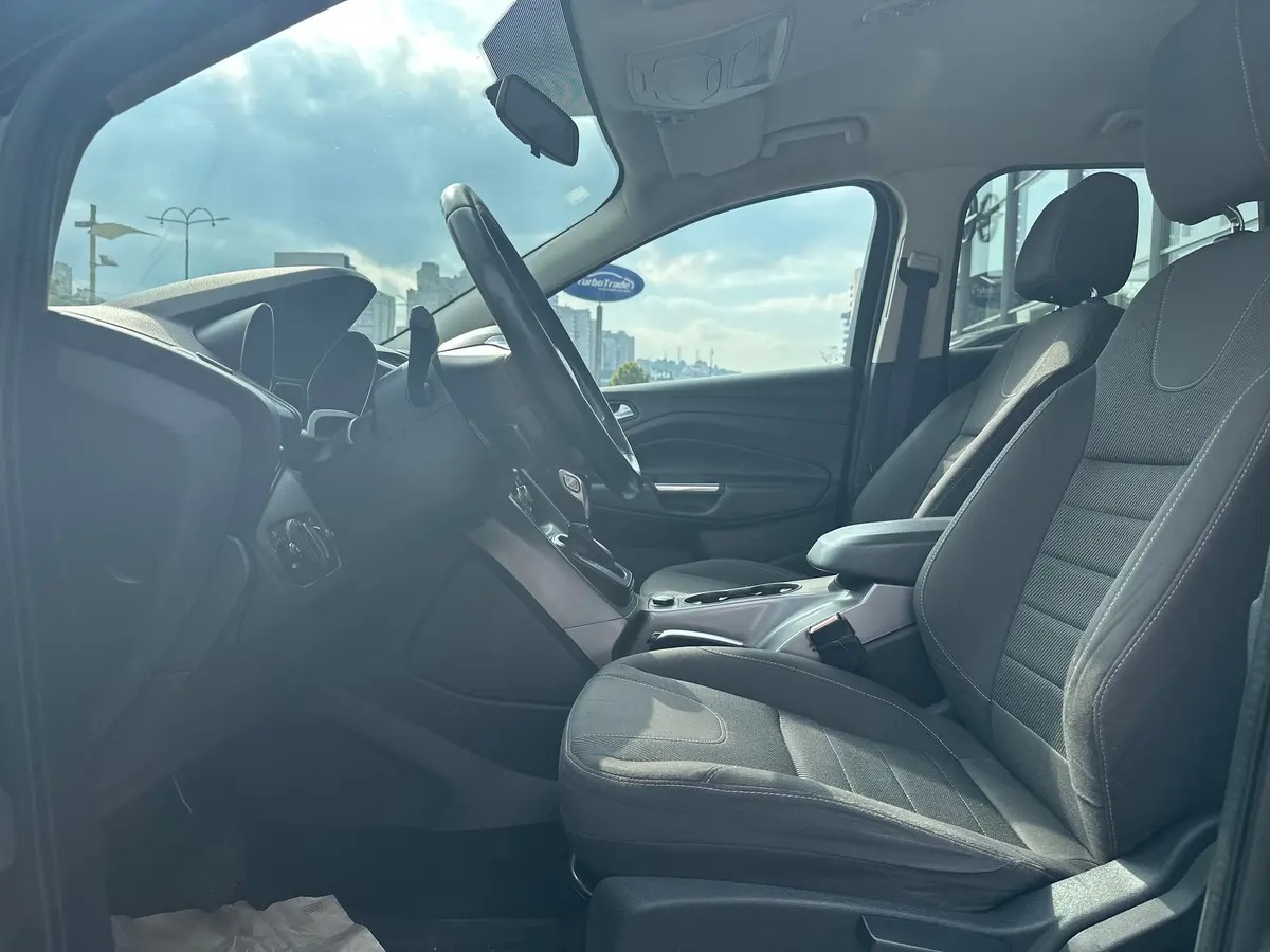 FORD KUGA 2.0TDCi 4WD AUT - 10