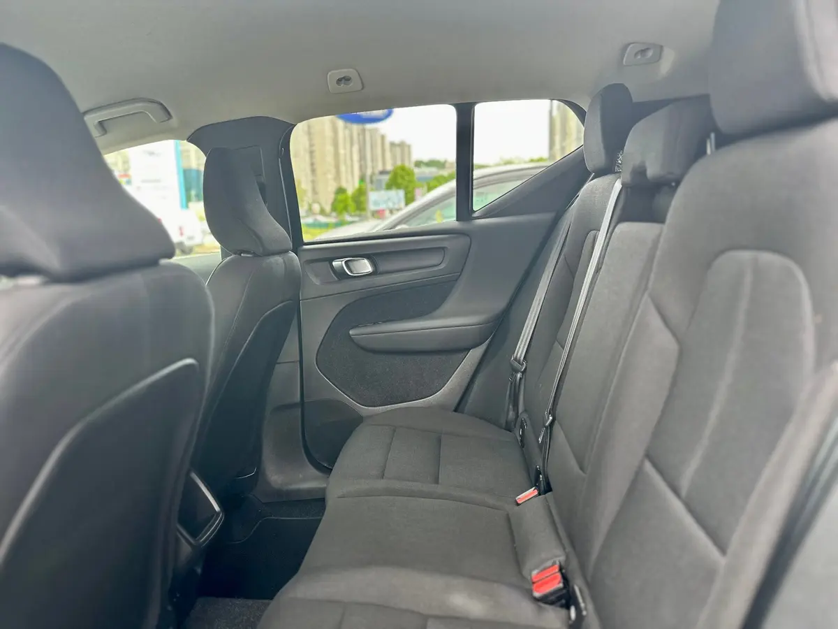 Volvo XC40 D3 AWD - 16