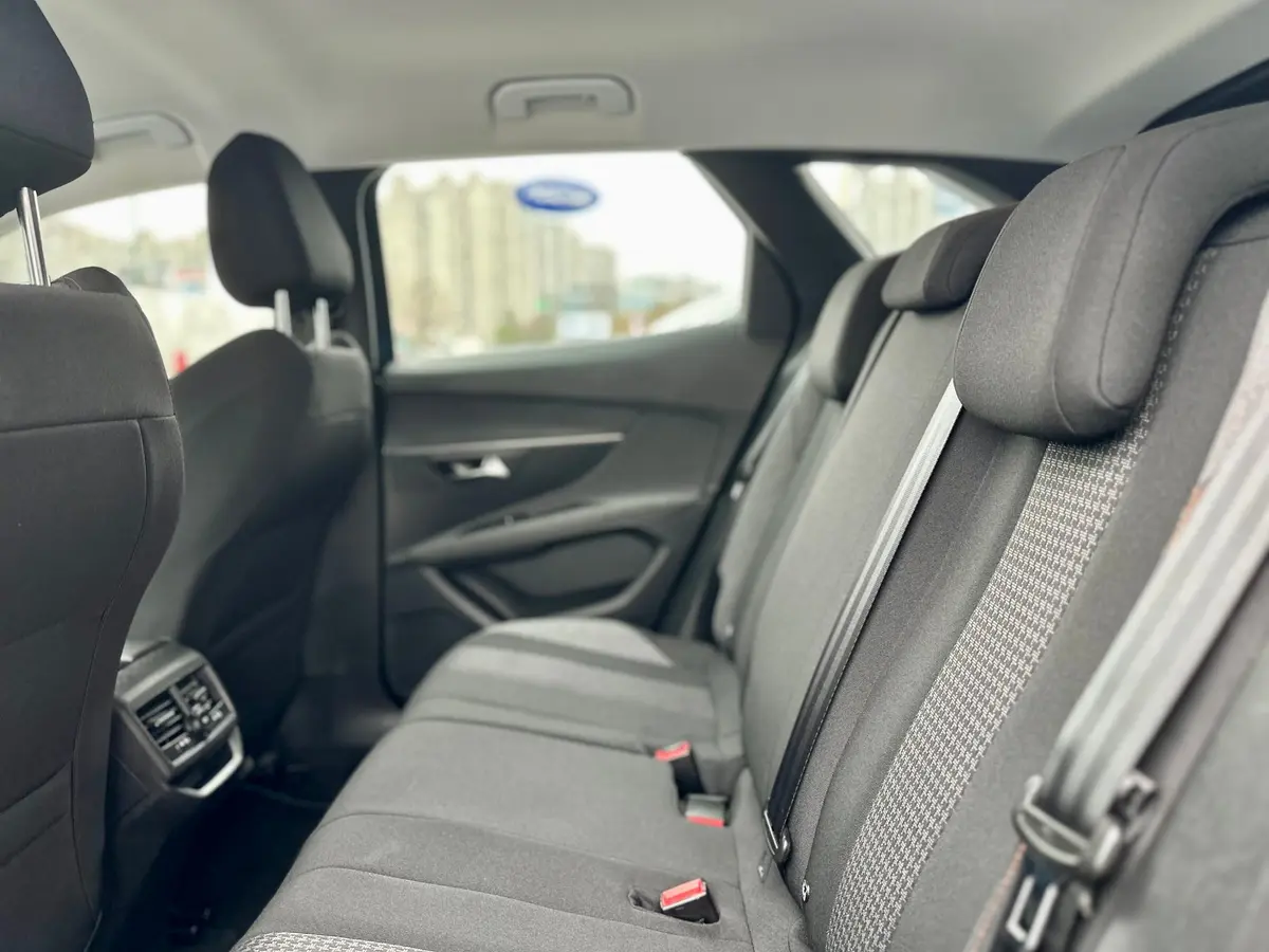 Peugeot 3008 1.2 PureTech Business - 13