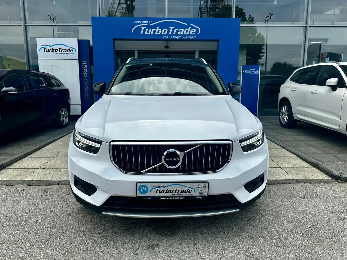 VOLVO XC40 T4 RECHARGE - 2