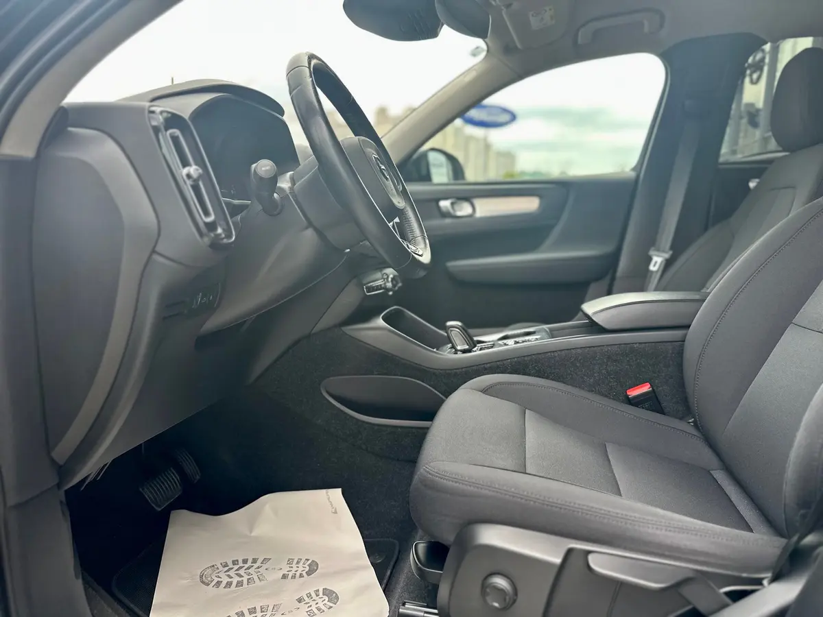 VOLVO XC40 T4 RECHARGE - 9