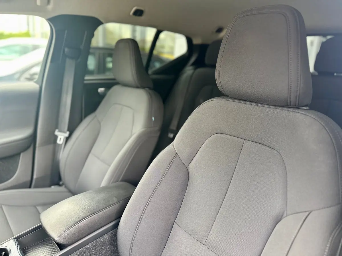 VOLVO XC40 T4 RECHARGE - 10