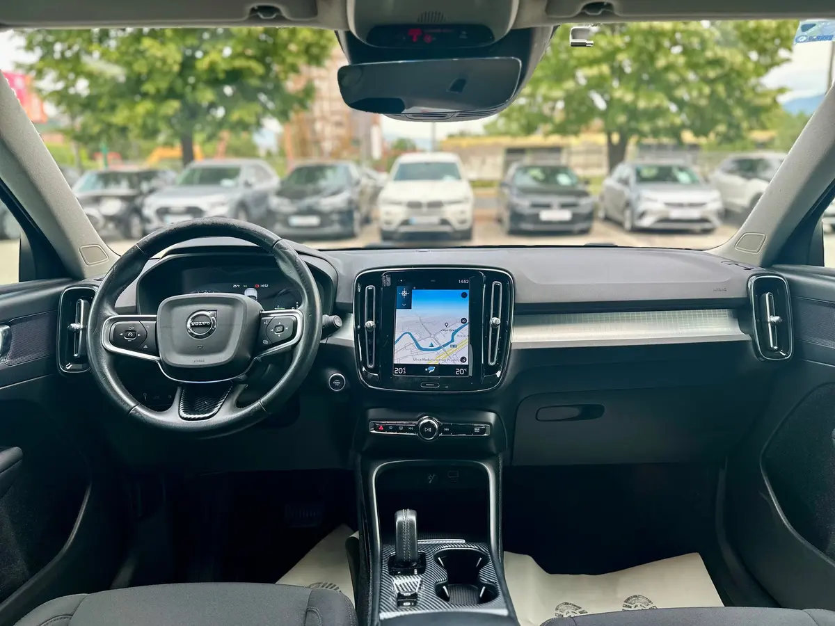 VOLVO XC40 T4 RECHARGE - 11