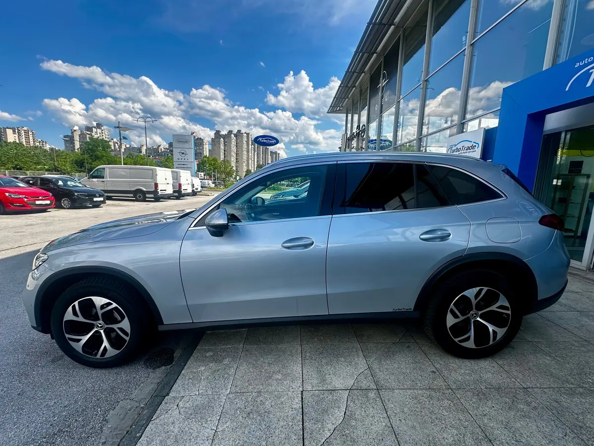 Mercedes-Benz GLC300 E 4Matic - 4
