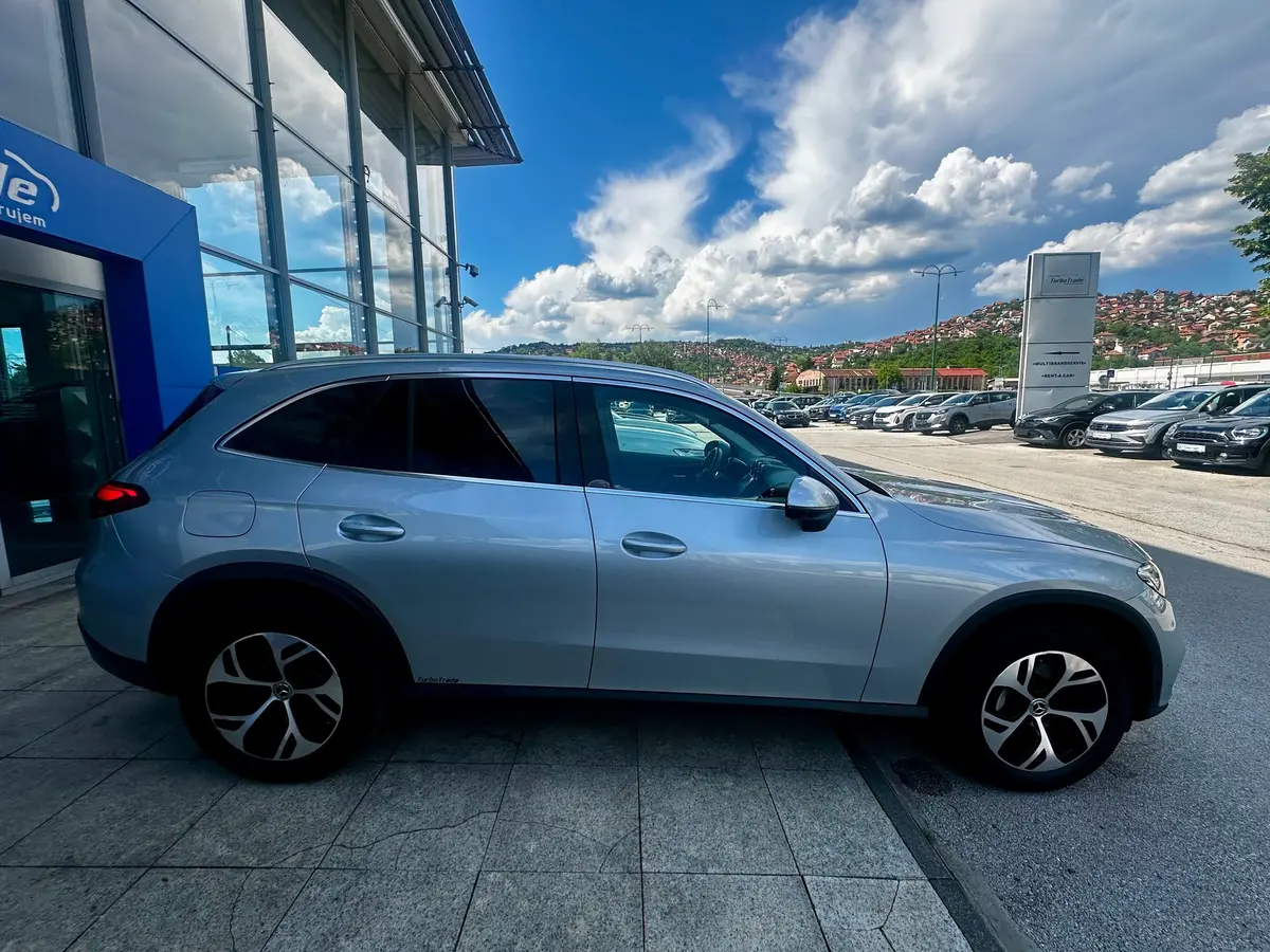 Mercedes-Benz GLC300 E 4Matic - 5