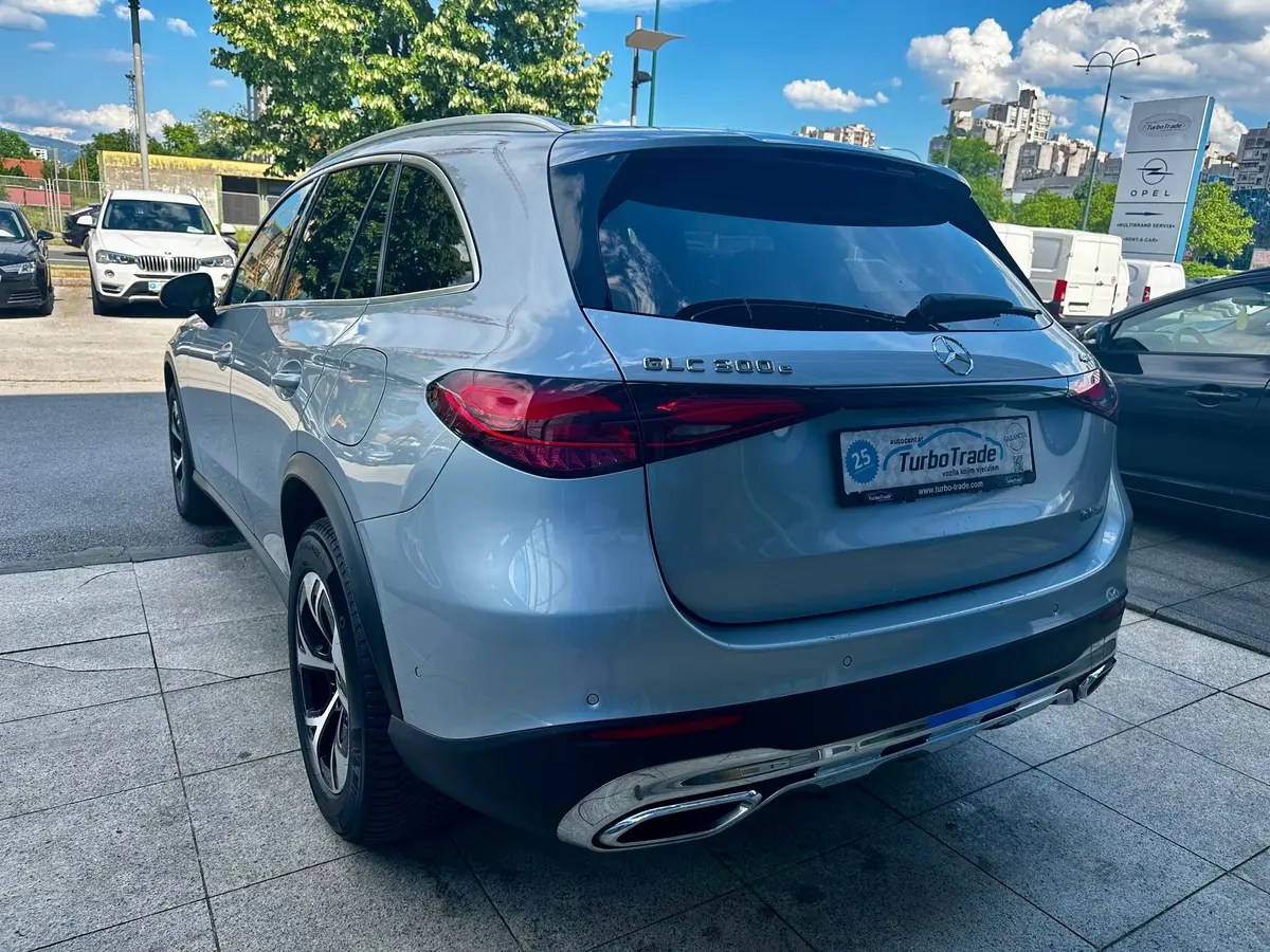 Mercedes-Benz GLC300 E 4Matic - 6