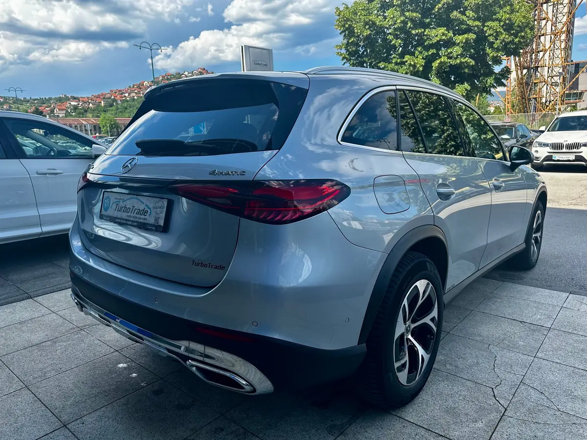 Mercedes-Benz GLC300 E 4Matic - 8