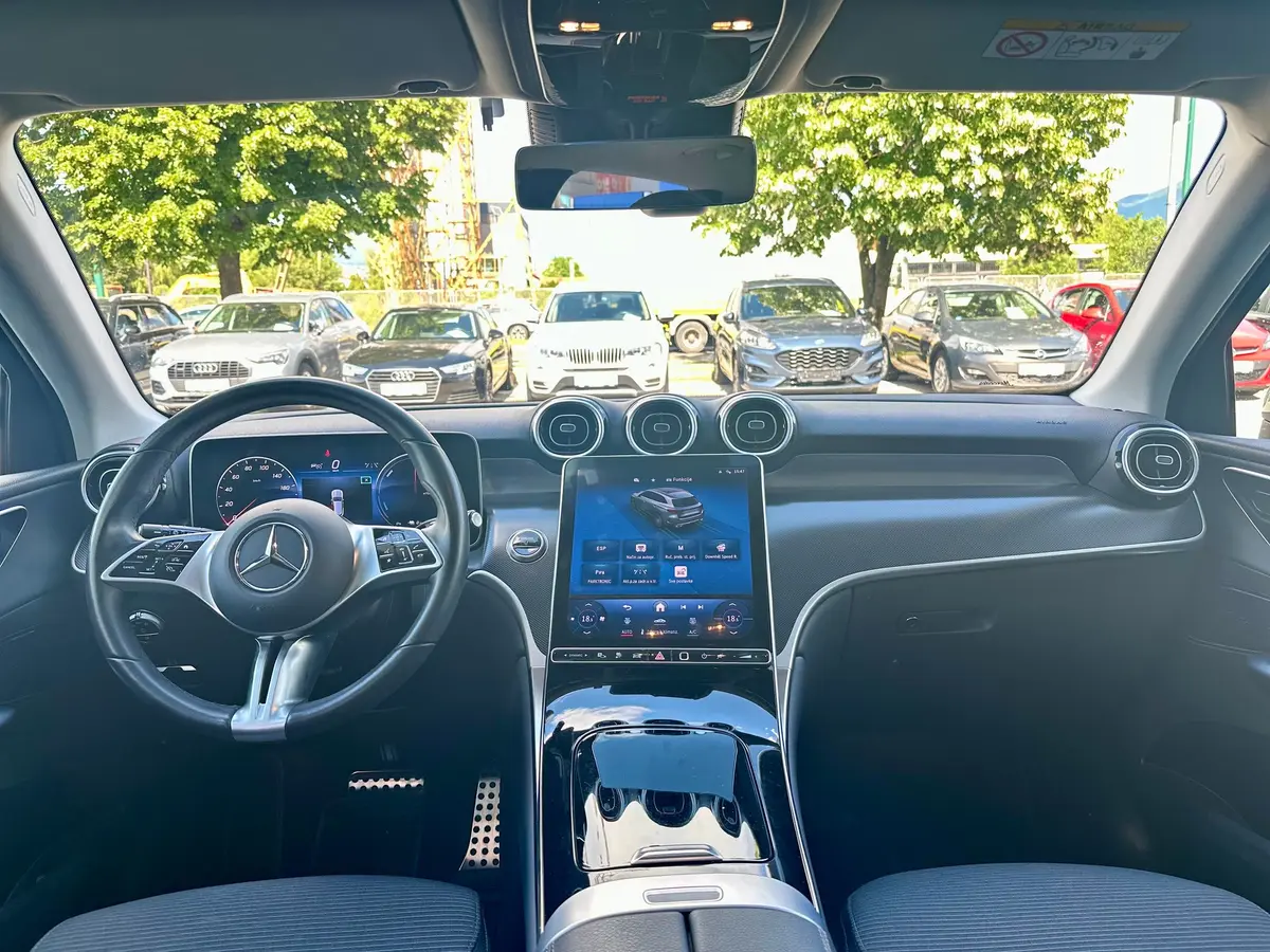 Mercedes-Benz GLC300 E 4Matic - 18