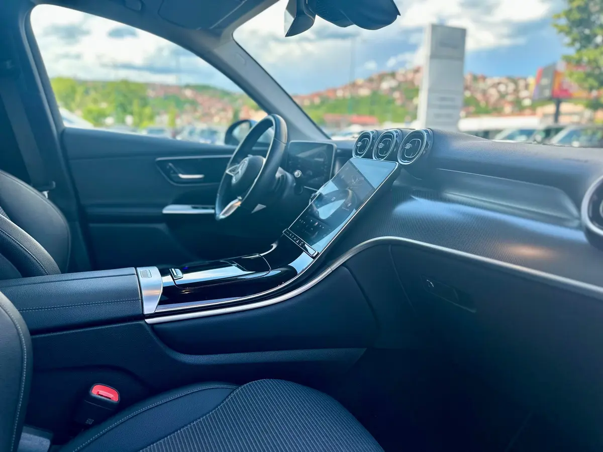 Mercedes-Benz GLC300 E 4Matic - 19