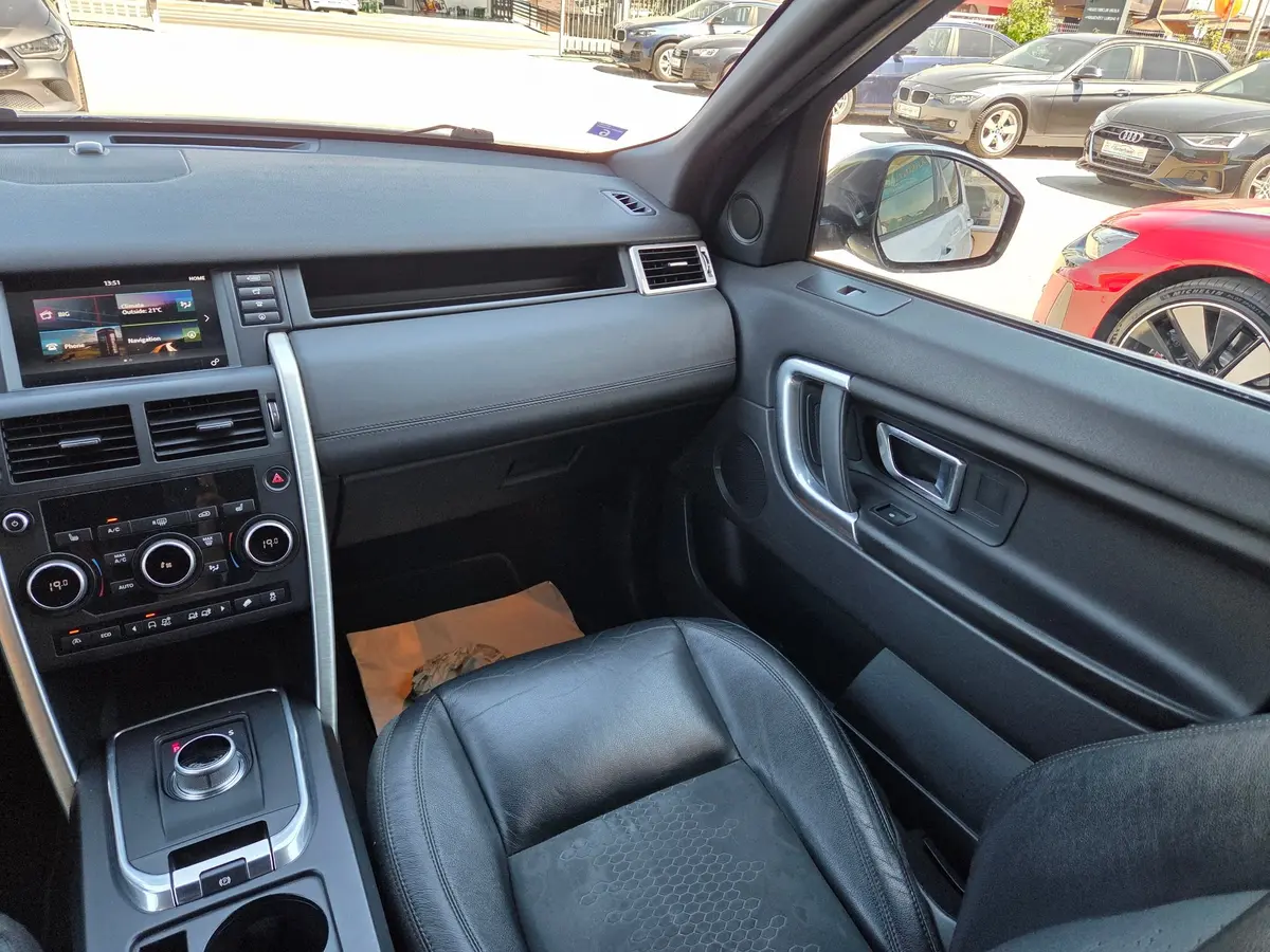 LAND ROVER DISCOVERY SPORT 4WD - 11