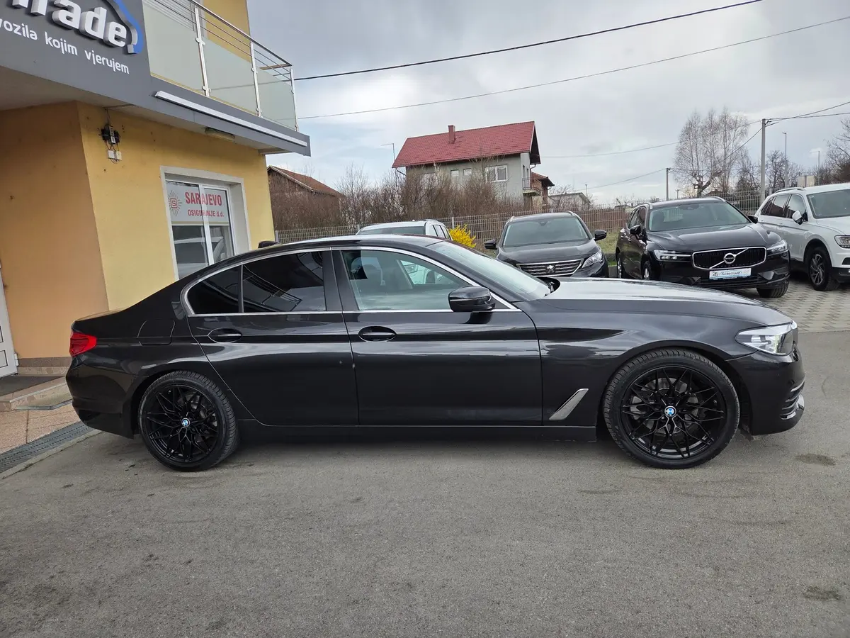 BMW 520 D AUT  - 5