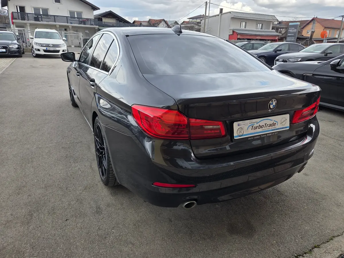 BMW 520 D AUT  - 6