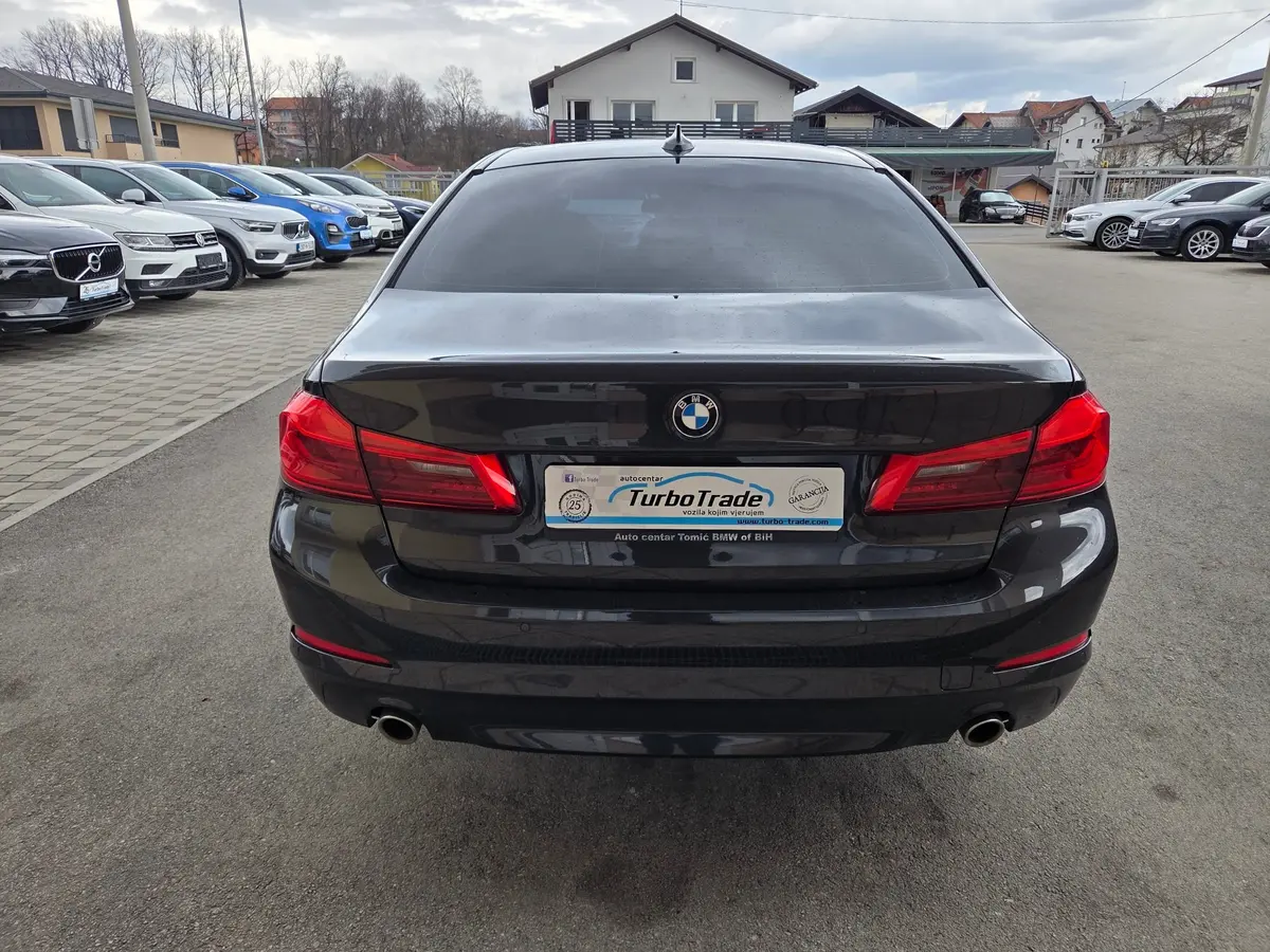 BMW 520 D AUT  - 7