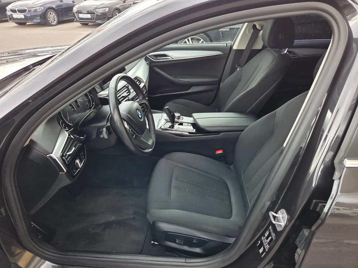 BMW 520 D AUT  - 9