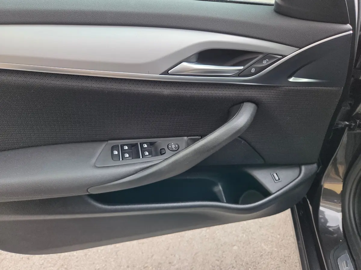 BMW 520 D AUT  - 15