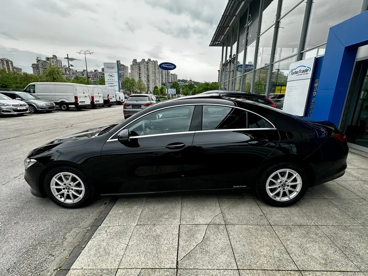 Mercedes-Benz CLA 180D Coupe  - 5