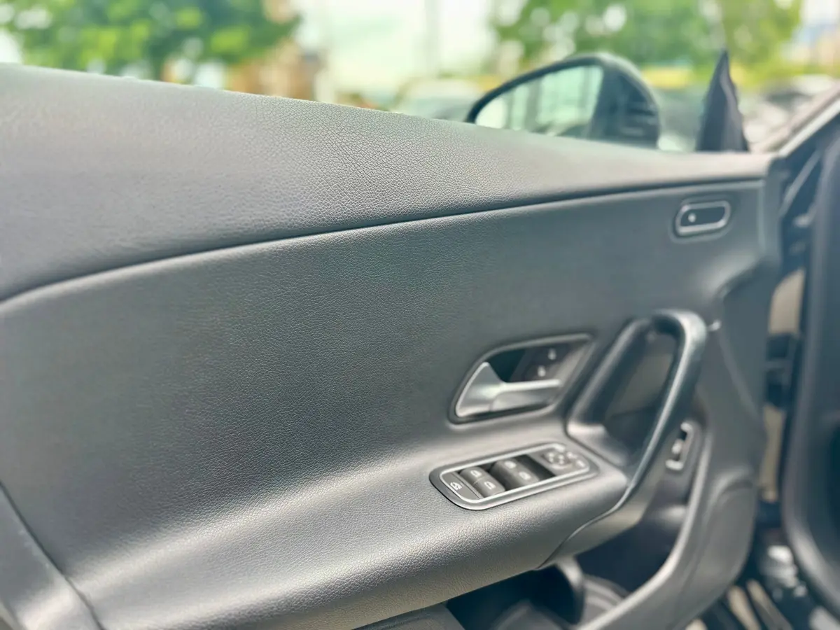 Mercedes-Benz CLA 180D Coupe  - 9