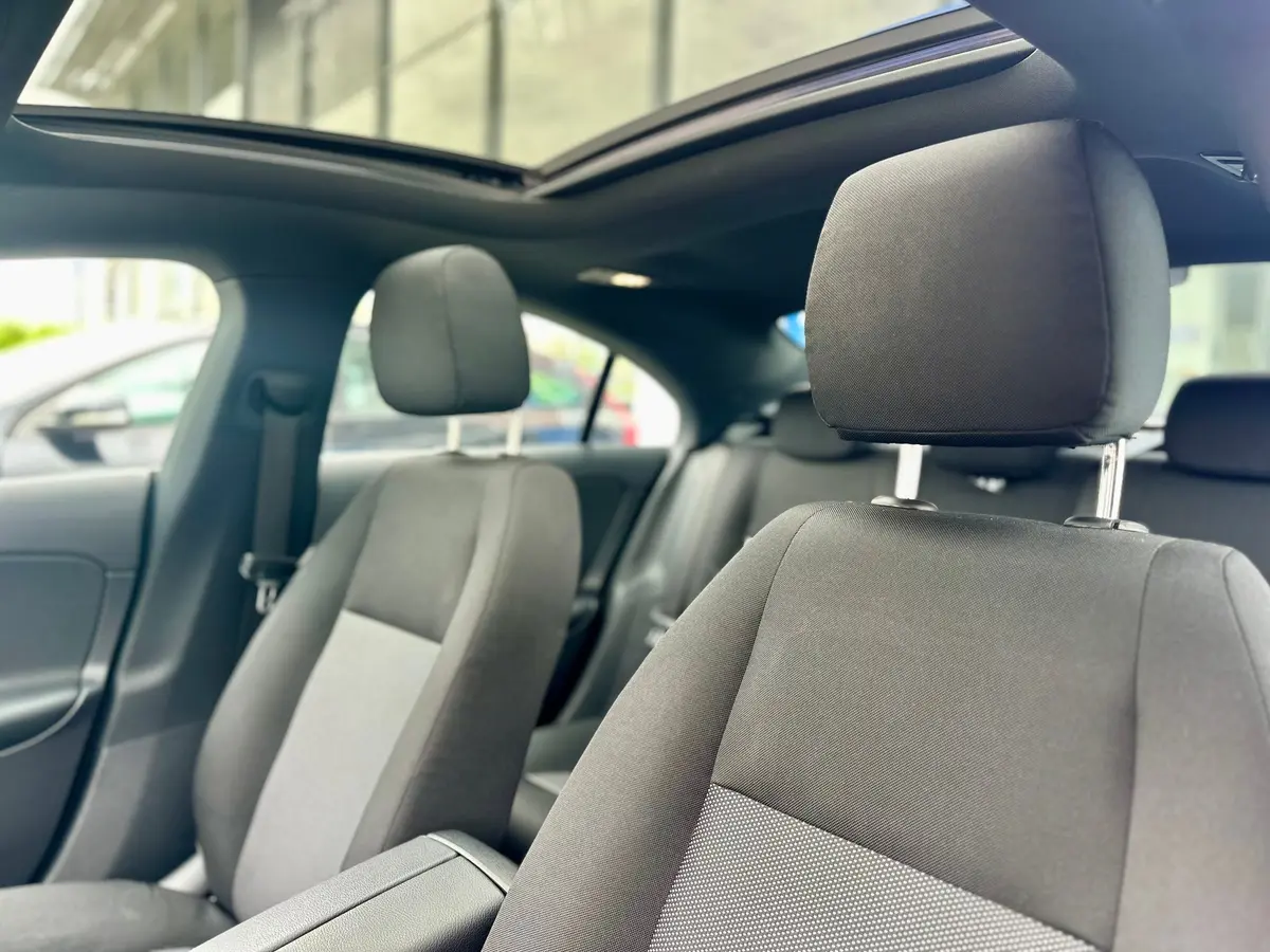 Mercedes-Benz CLA 180D Coupe  - 11