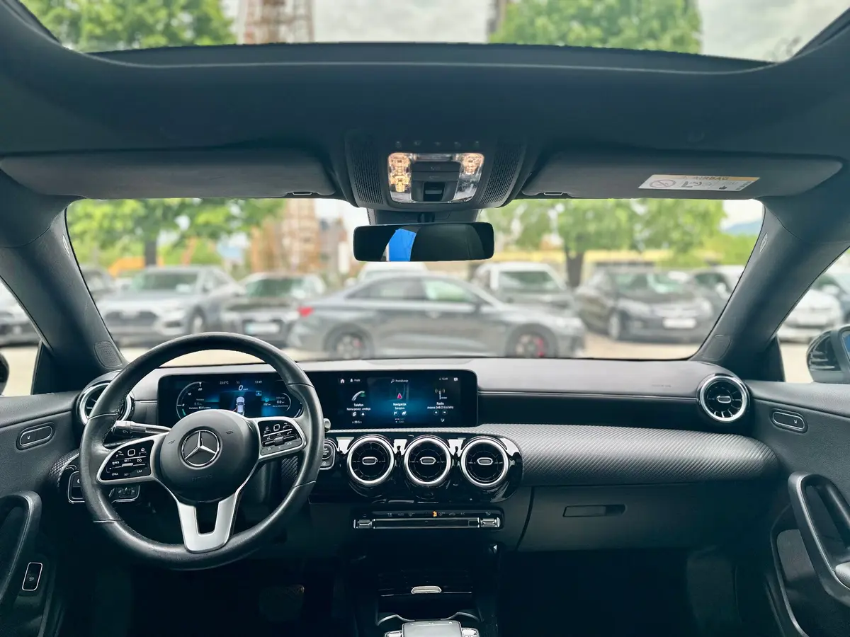 Mercedes-Benz CLA 180D Coupe  - 12